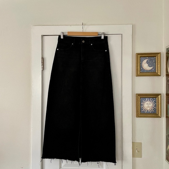 Habitual Dresses & Skirts - Habitual Black Midi Skirt Size 4/27